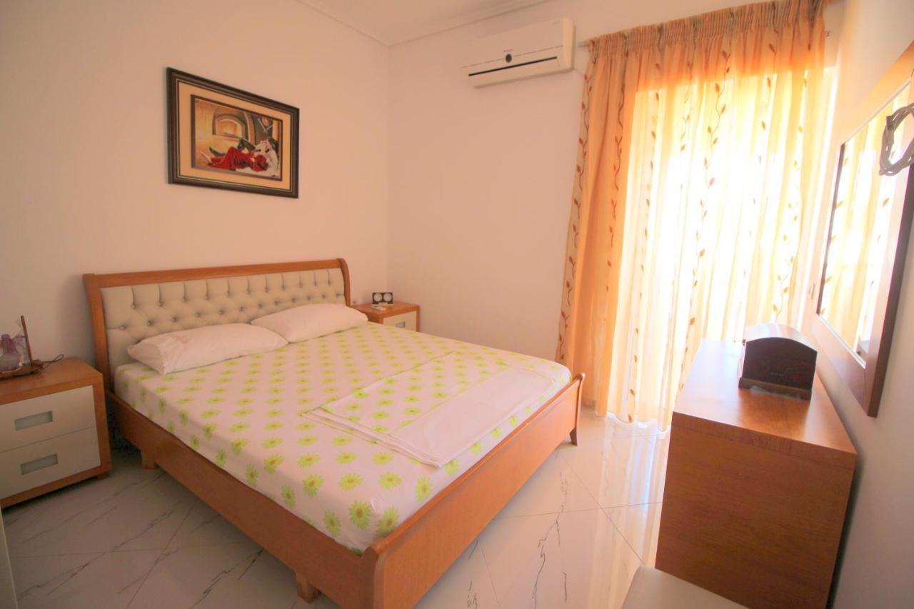 Klajdi Apartaments Sarandë Exterior foto